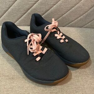 NoBull Gum Trainer sneakers - size M 8.5 / W 10